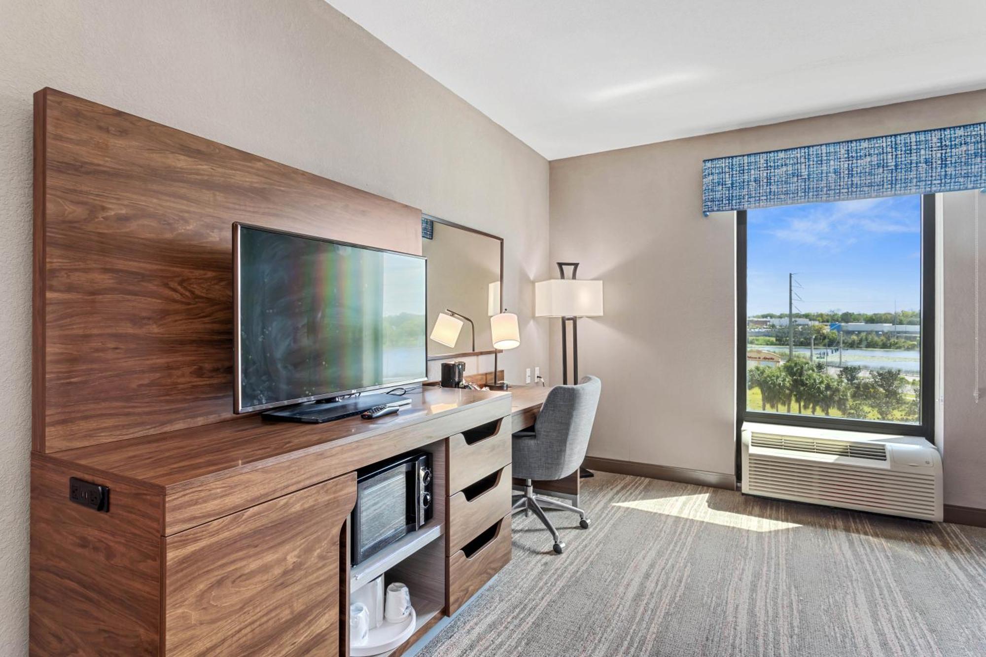 Hampton Inn & Suites Orlando-Apopka Forest City Exterior photo