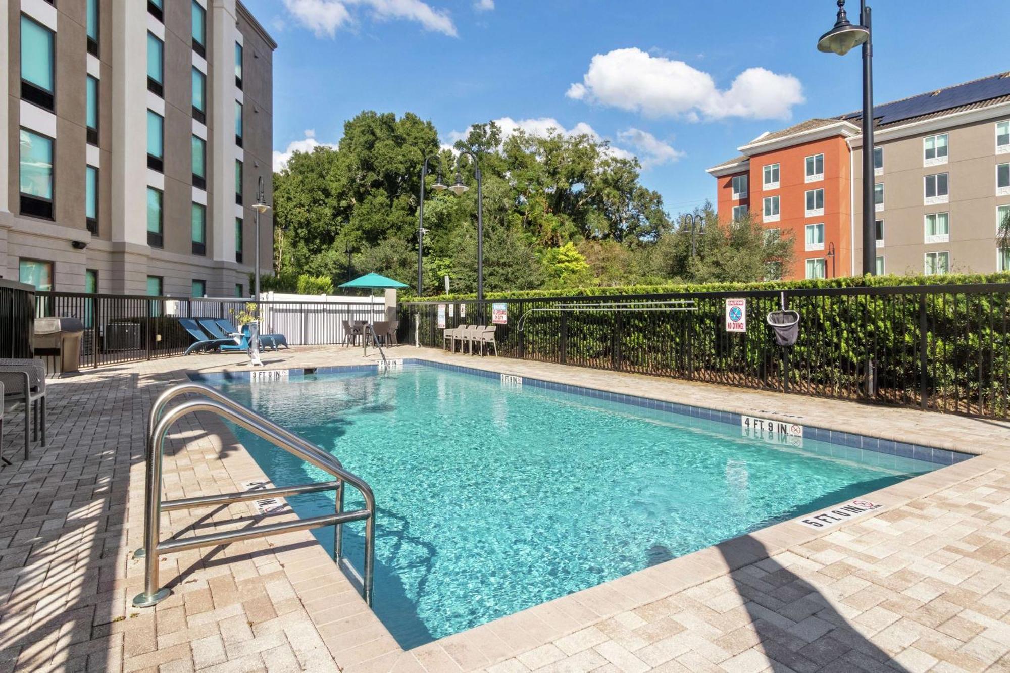 Hampton Inn & Suites Orlando-Apopka Forest City Exterior photo