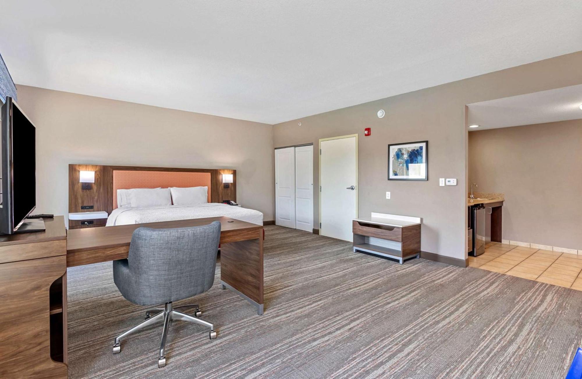 Hampton Inn & Suites Orlando-Apopka Forest City Exterior photo