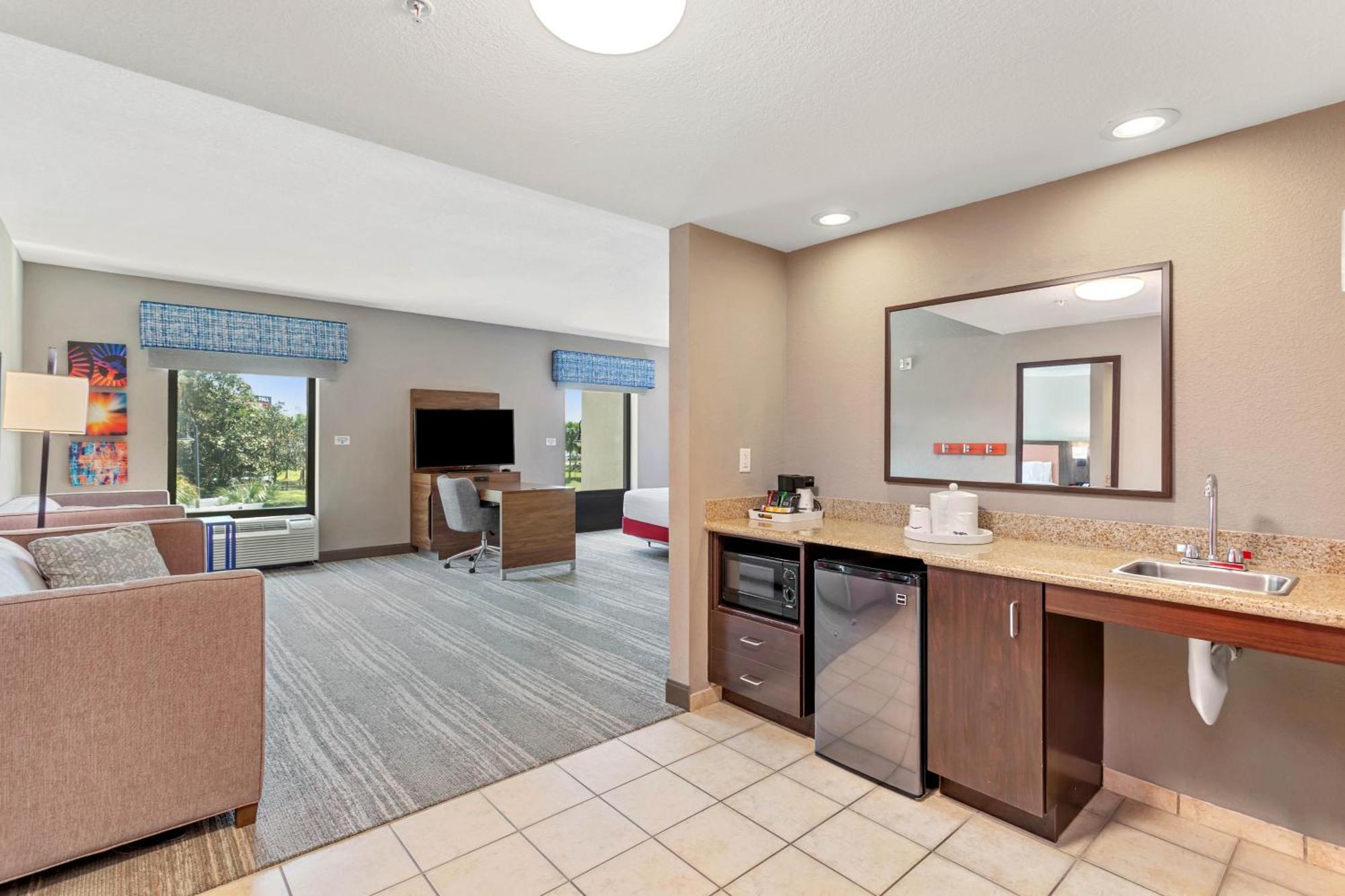 Hampton Inn & Suites Orlando-Apopka Forest City Exterior photo
